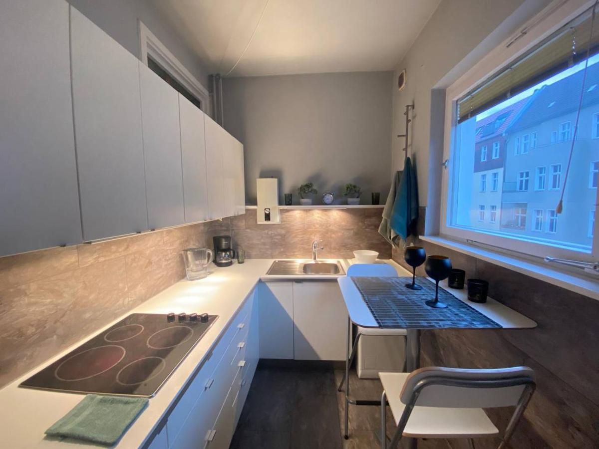 Cozy Modern Apartment With Small Balcony In The Heart Of Берлин Экстерьер фото